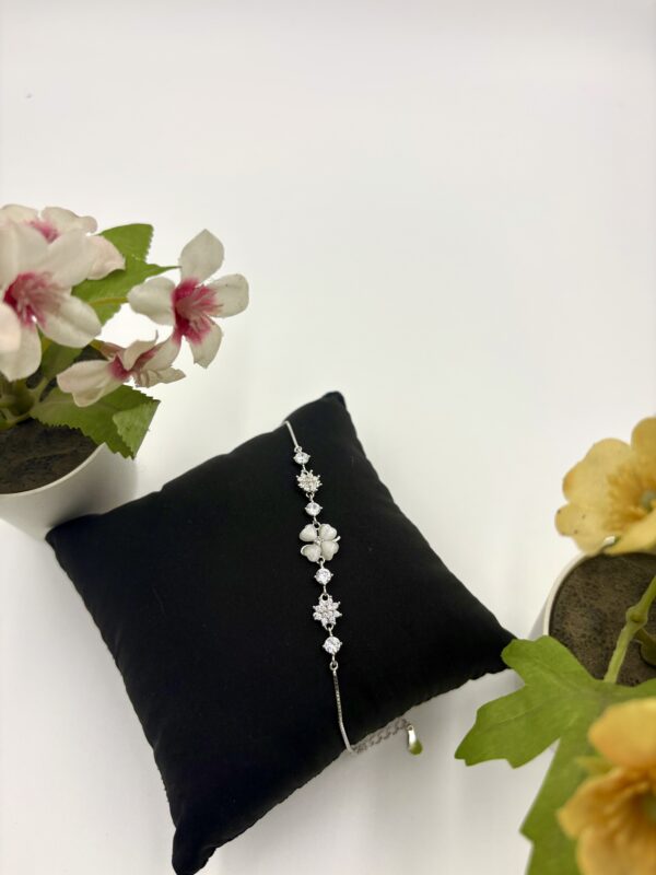 92.5 Sterling Silver Four-Leaf Clover Bracelet with CZ Clusters