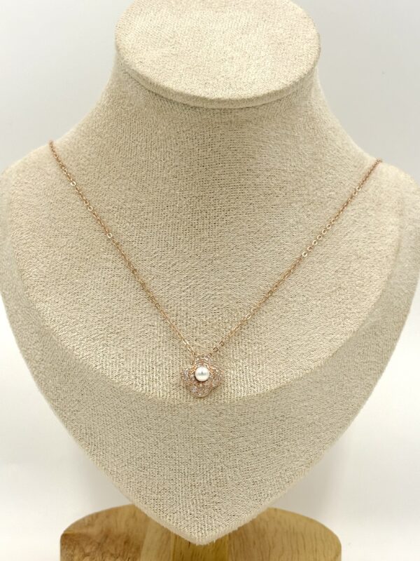 92.5 Sterling Silver Blush Bloom Pearl Pendant Necklace