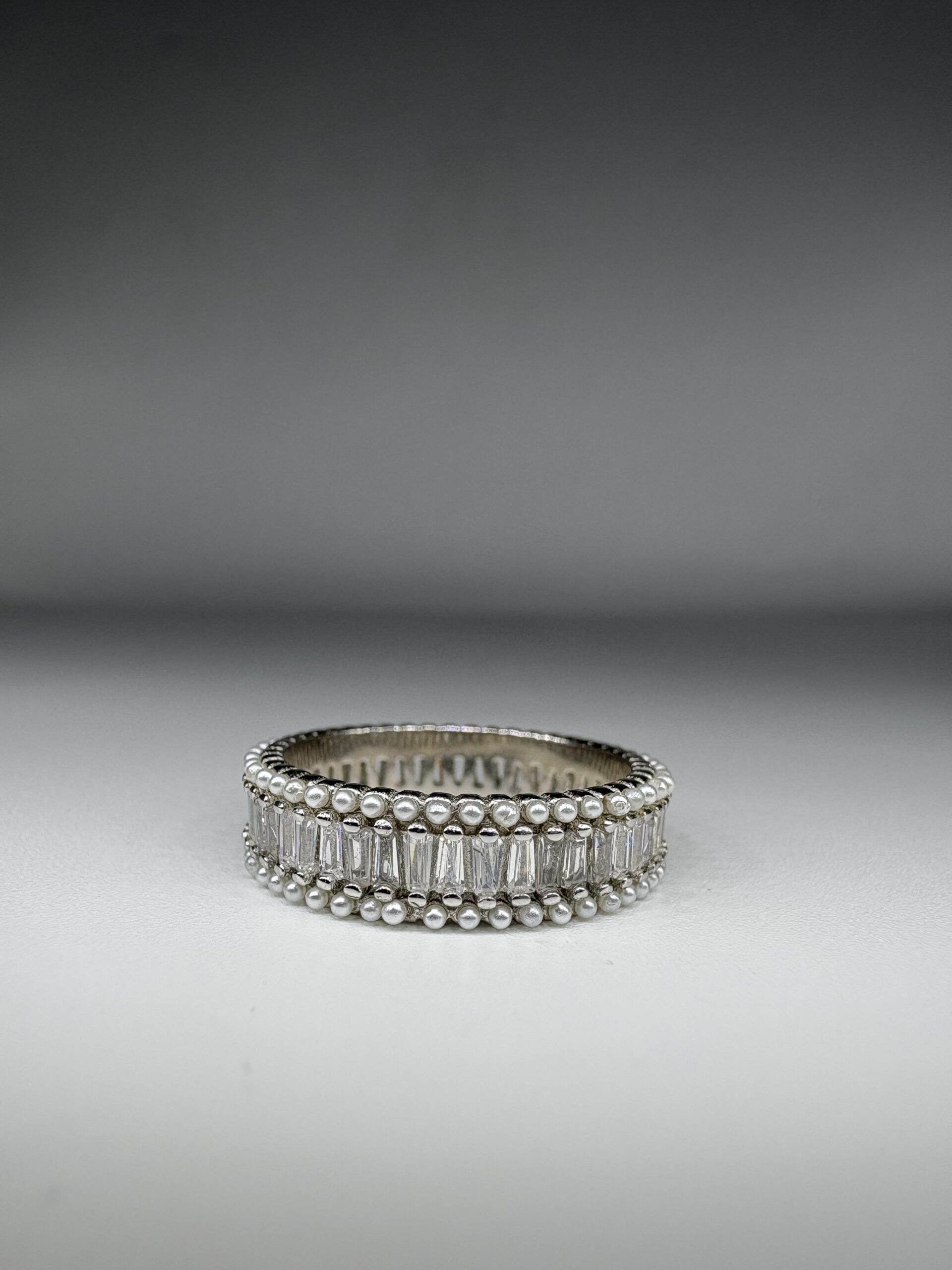 92.5 Sterling Silver Pearl Baguette Band Ring